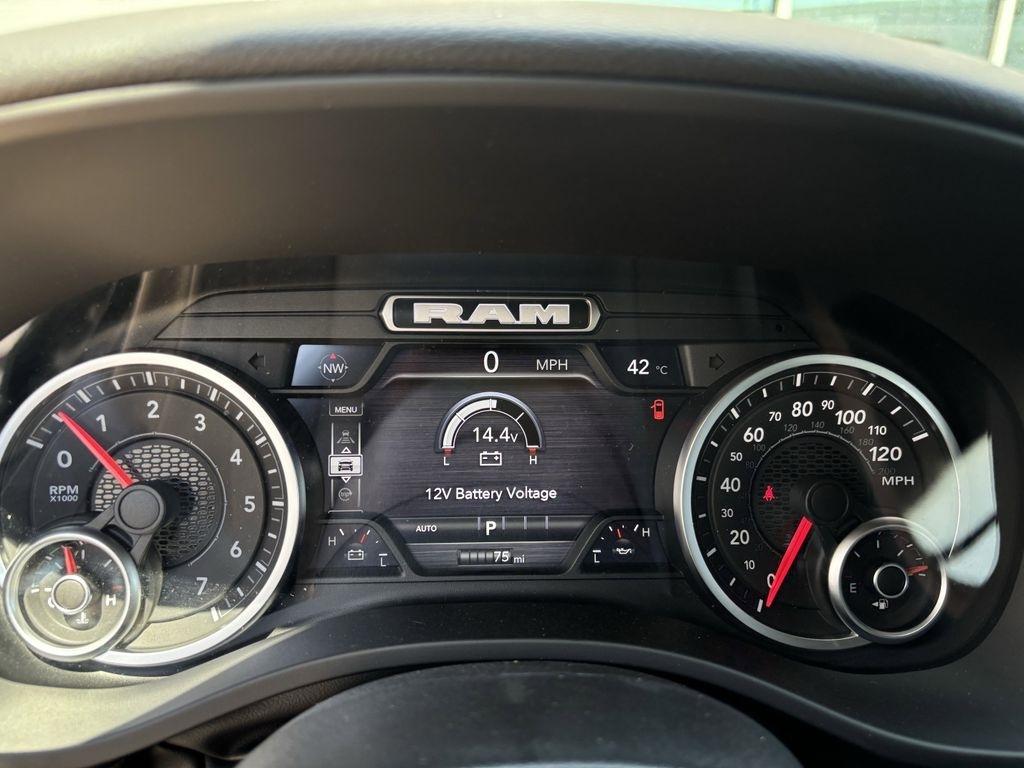RAM 1500 Big Horn Crew Cab SWB 4WD 2026