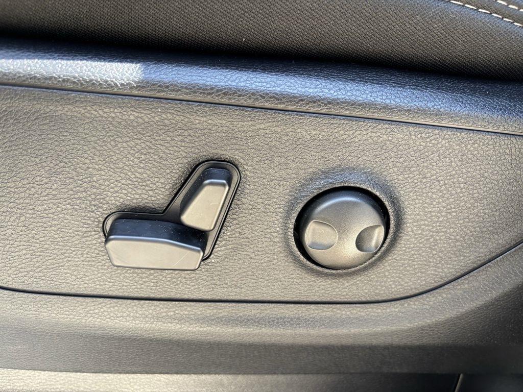 RAM 1500 Big Horn Crew Cab SWB 4WD 2026