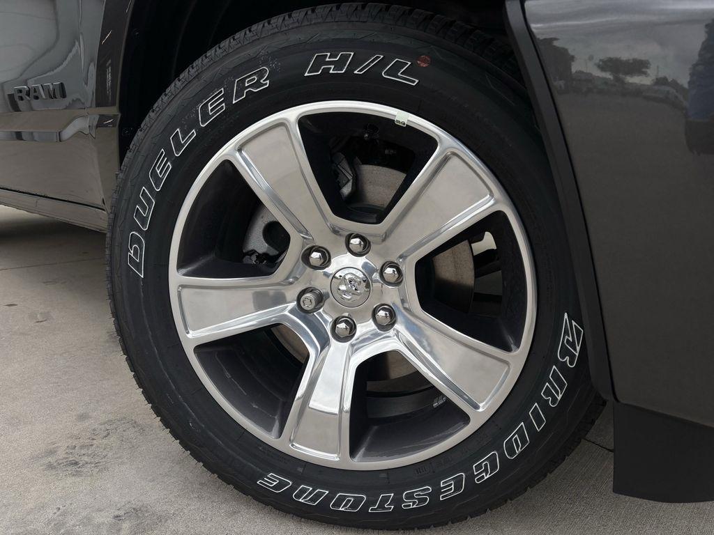 RAM 1500 Tradesman Quad Cab 2WD 2026