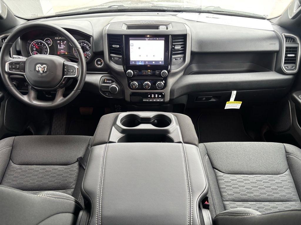 RAM 1500 Tradesman Quad Cab 2WD 2026