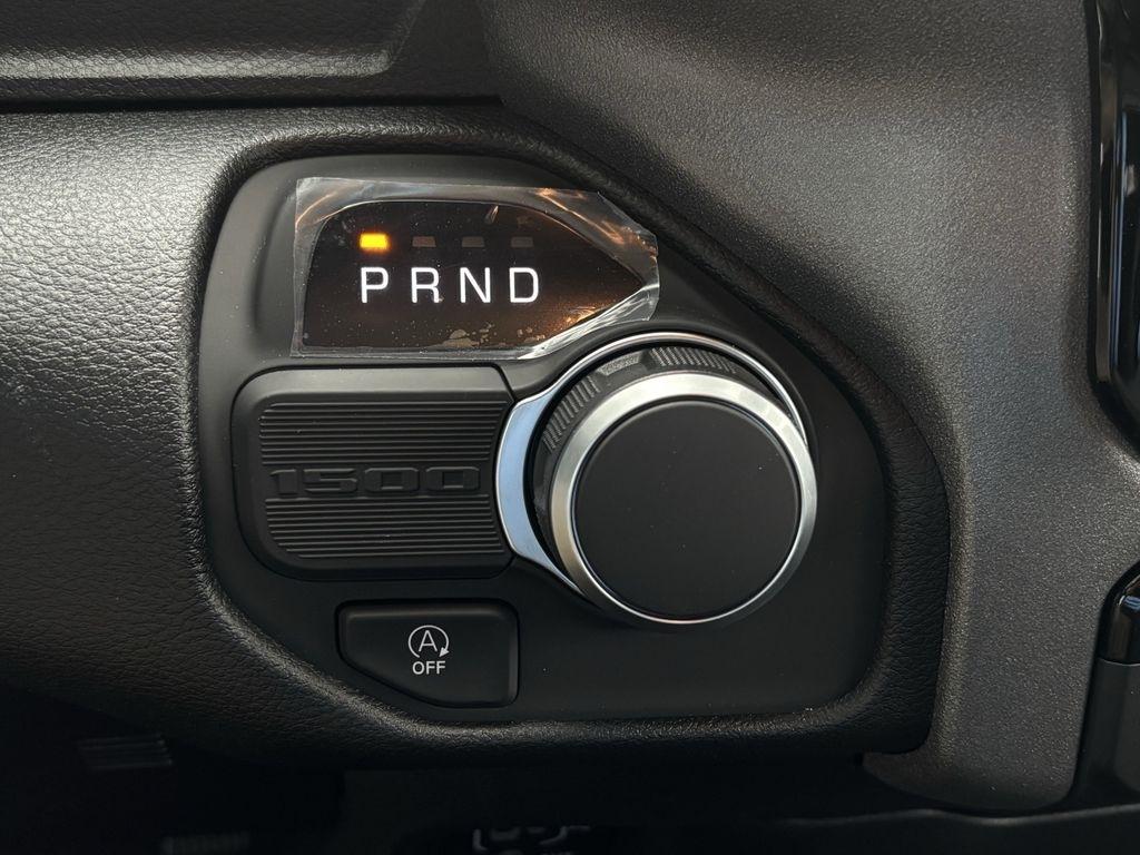 RAM 1500 Tradesman Quad Cab 2WD 2026