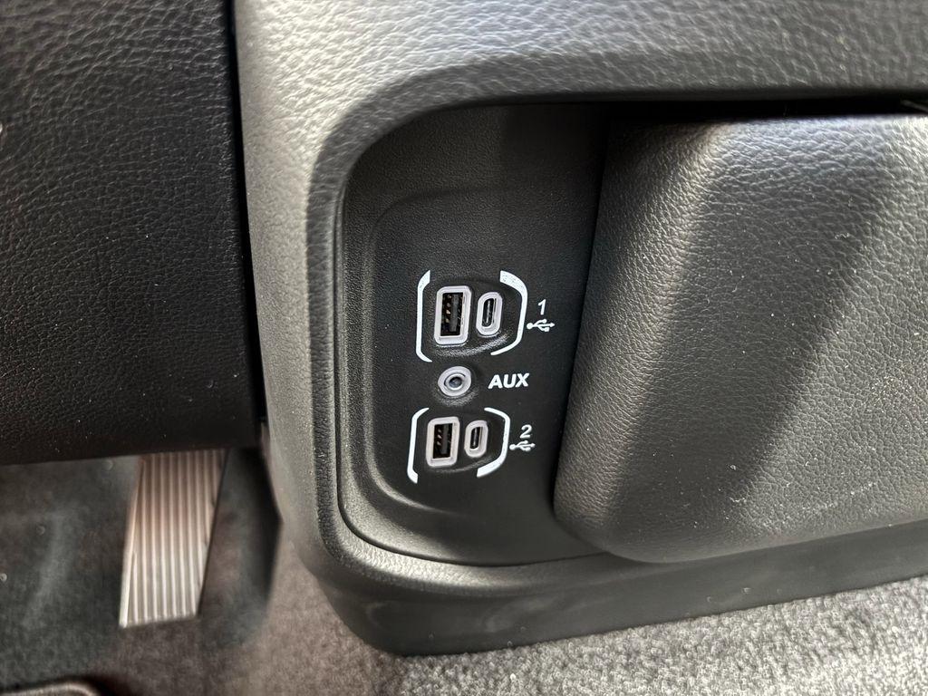 RAM 1500 Tradesman Quad Cab 2WD 2026