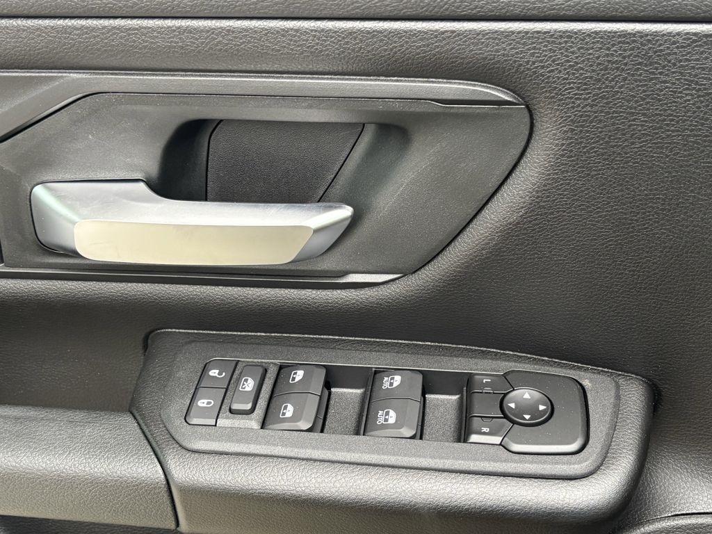 RAM 1500 Tradesman Quad Cab 2WD 2026