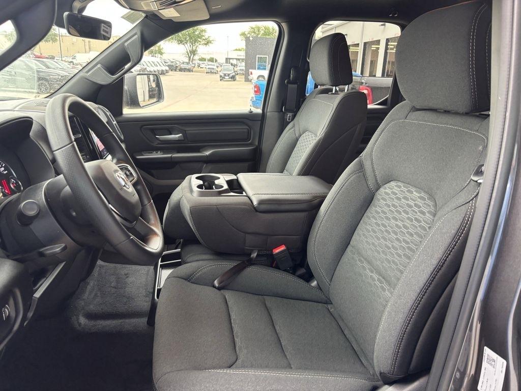 RAM 1500 Tradesman Quad Cab 2WD 2026