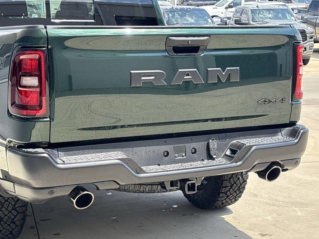 RAM 1500 Tradesman Crew Cab SWB 4WD 2026