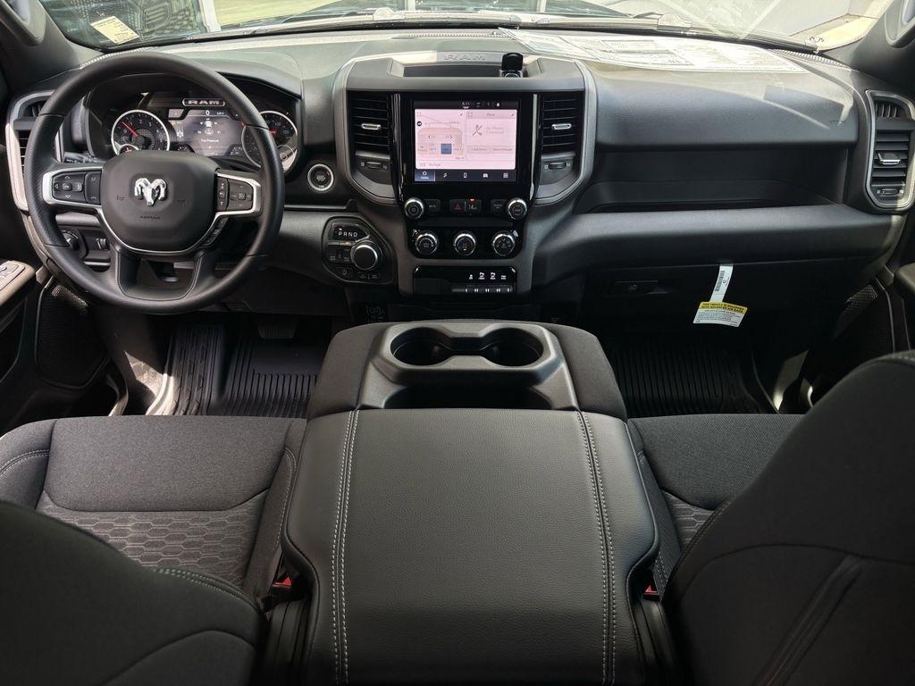 RAM 1500 Tradesman Crew Cab SWB 4WD 2026