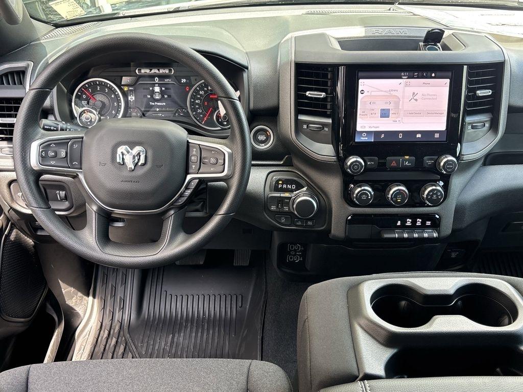 RAM 1500 Tradesman Crew Cab SWB 4WD 2026