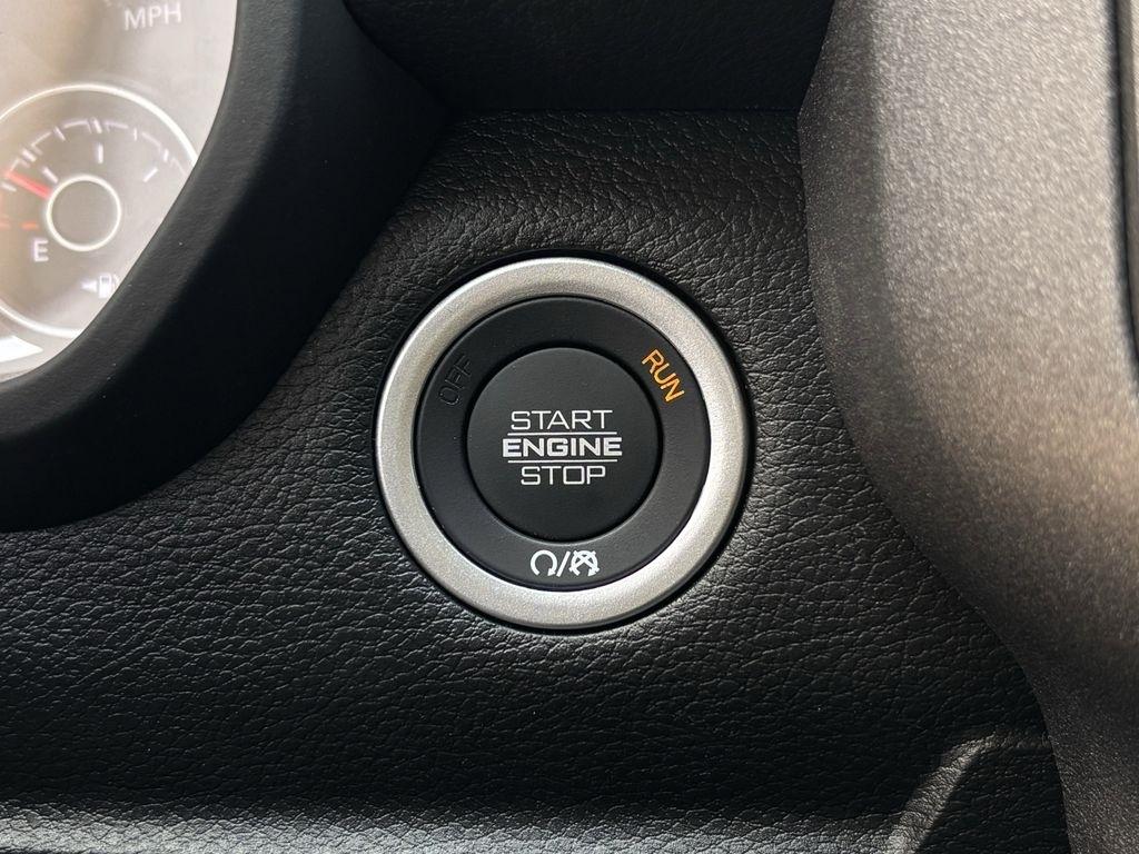 RAM 1500 Tradesman Crew Cab SWB 4WD 2026