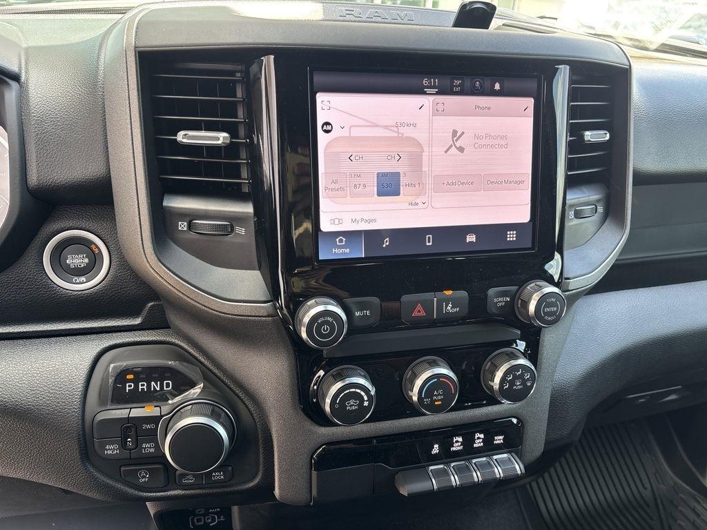 RAM 1500 Tradesman Crew Cab SWB 4WD 2026