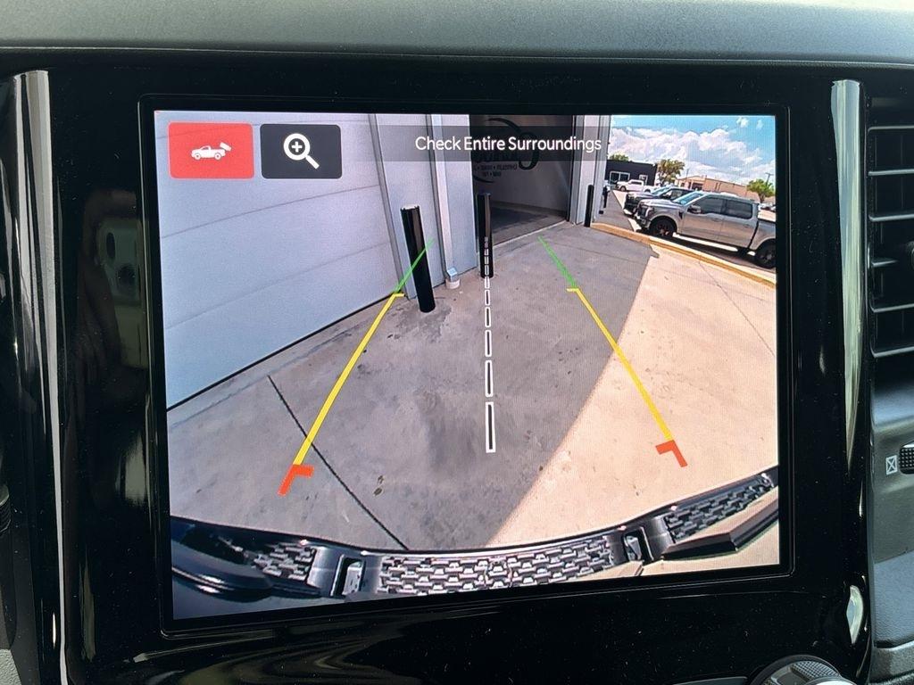 RAM 1500 Tradesman Crew Cab SWB 4WD 2026