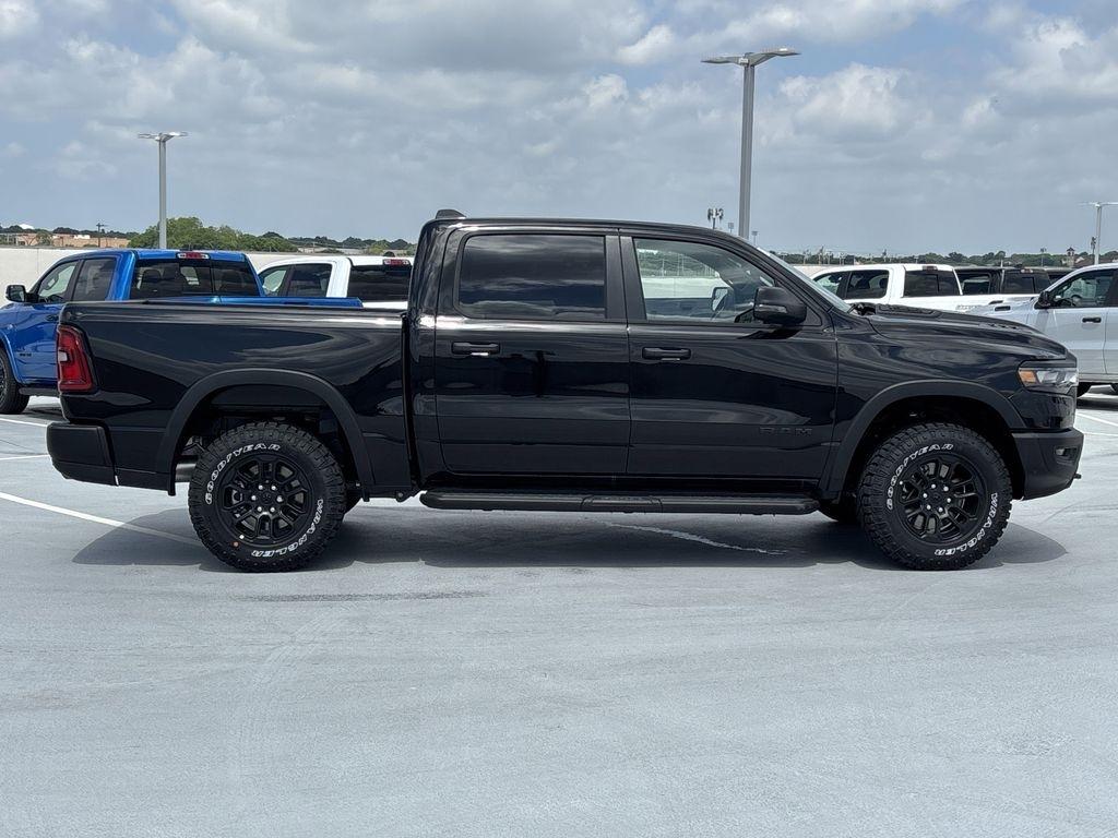 RAM 1500 Rebel Crew Cab SB 4WD 2026