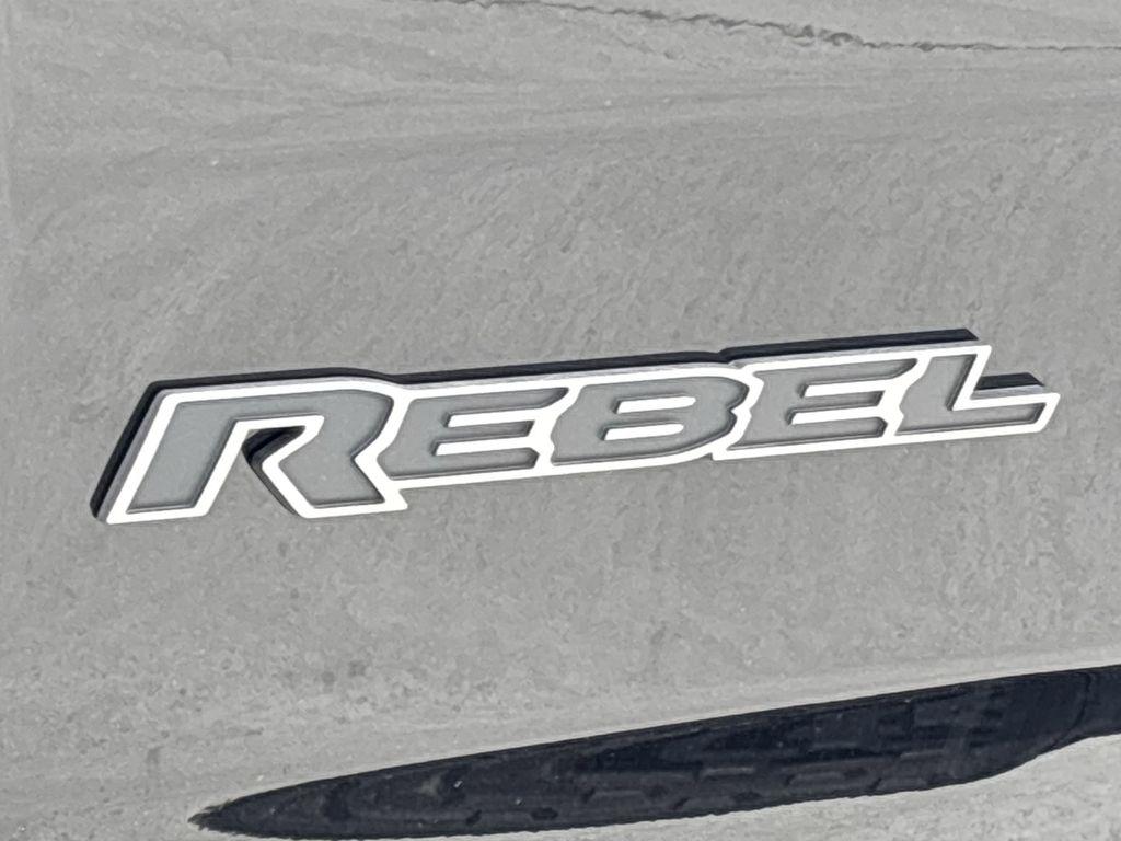 RAM 1500 Rebel Crew Cab SB 4WD 2026