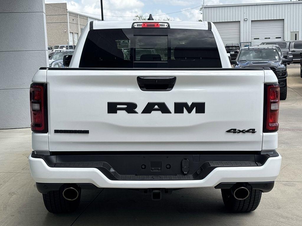 RAM 1500 Big Horn Crew Cab SWB 4WD 2026