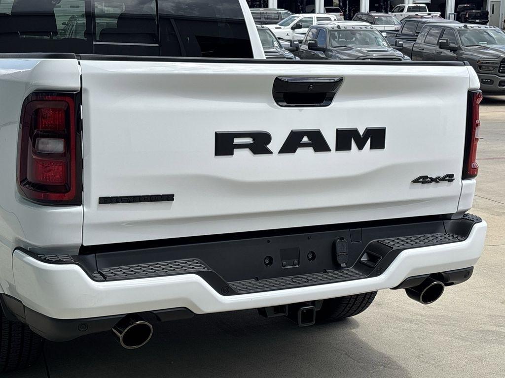 RAM 1500 Big Horn Crew Cab SWB 4WD 2026