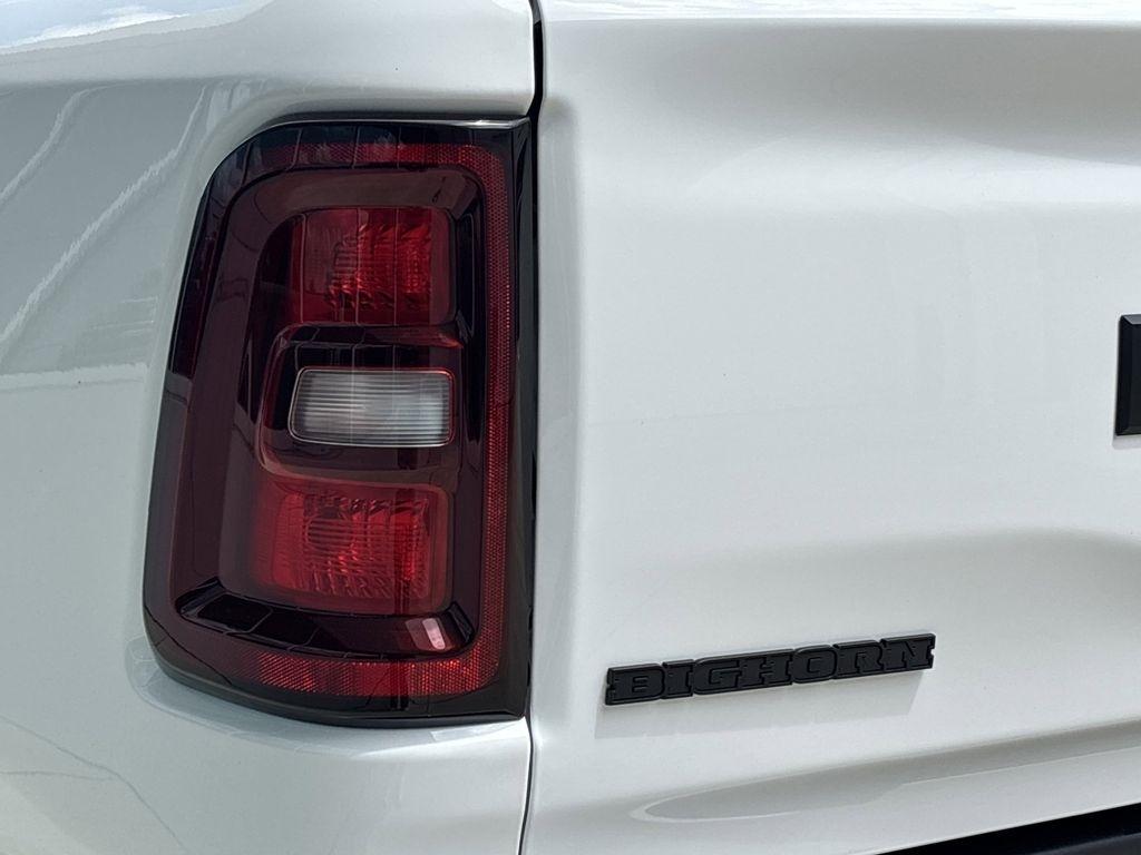 RAM 1500 Big Horn Crew Cab SWB 4WD 2026