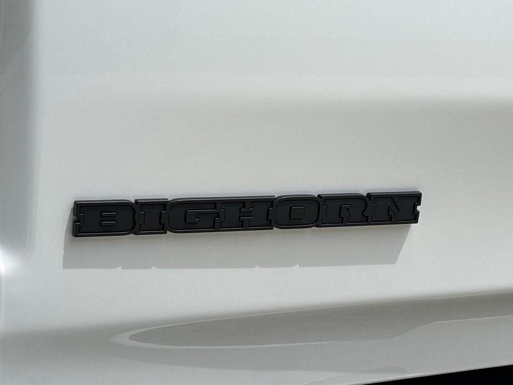 RAM 1500 Big Horn Crew Cab SWB 4WD 2026