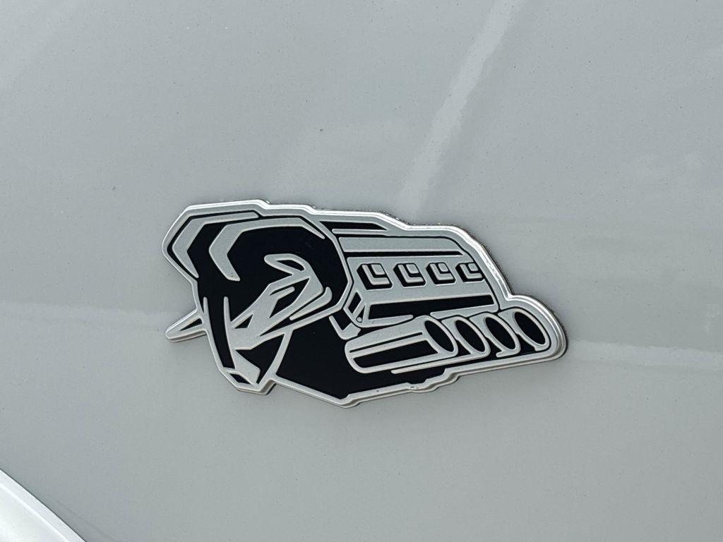 RAM 1500 Big Horn Crew Cab SWB 4WD 2026