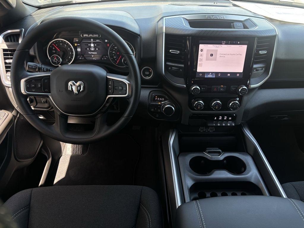 RAM 1500 Tradesman Quad Cab 4WD 2026