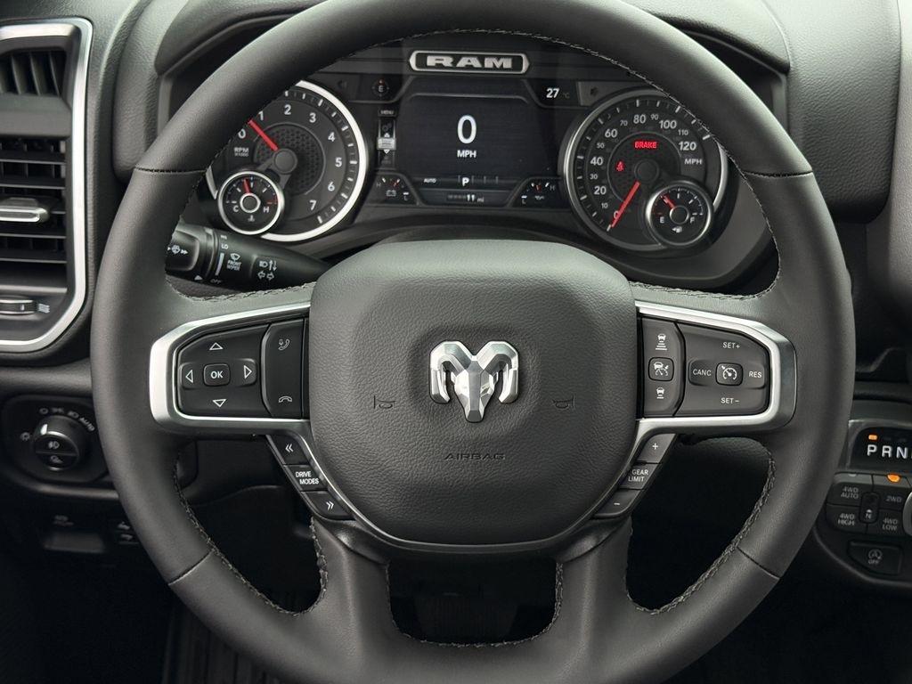 RAM 1500 Big Horn Crew Cab SWB 4WD 2026