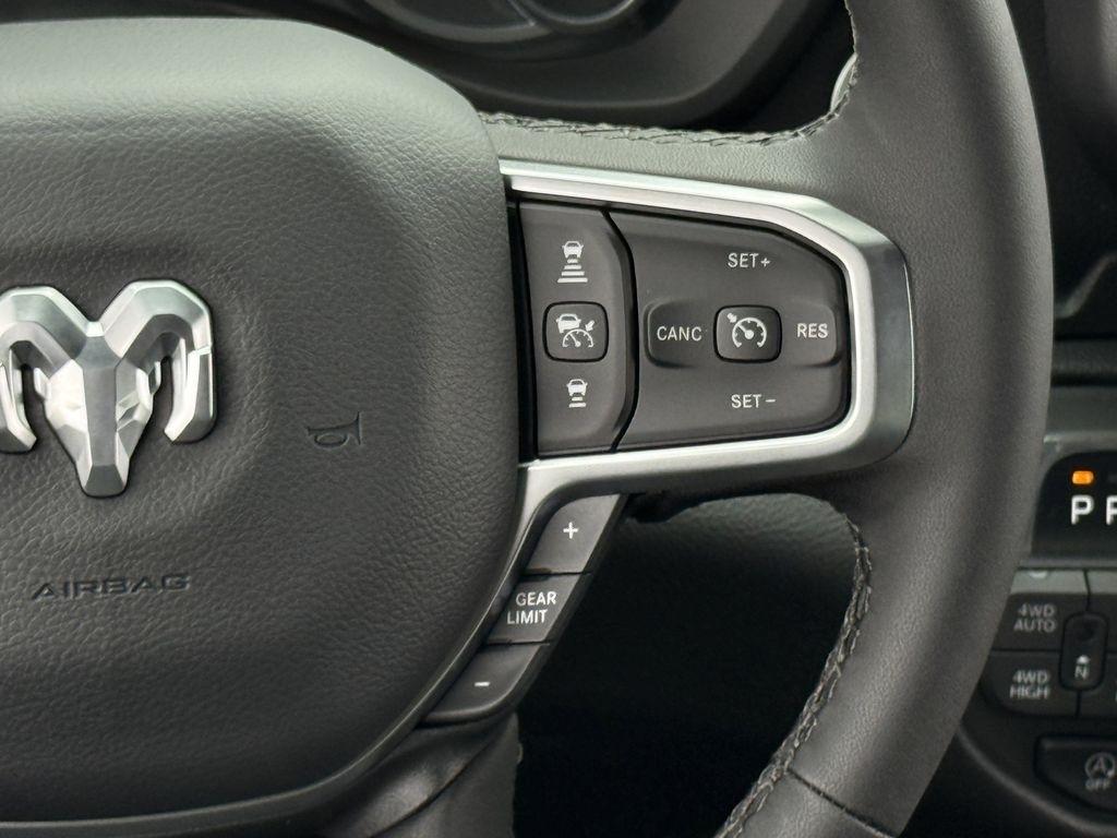 RAM 1500 Big Horn Crew Cab SWB 4WD 2026
