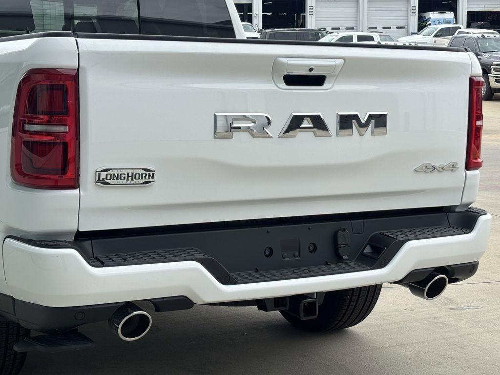 RAM 1500 Limited Crew Cab SWB 4WD 2026