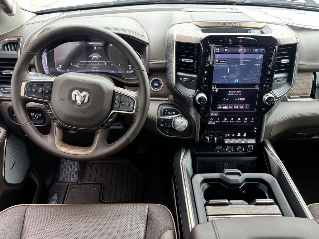 RAM 1500 Limited Crew Cab SWB 4WD 2026