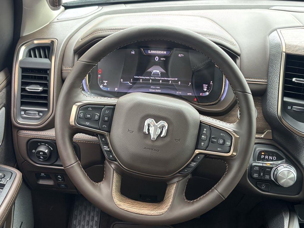 RAM 1500 Limited Crew Cab SWB 4WD 2026