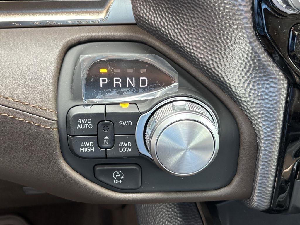 RAM 1500 Limited Crew Cab SWB 4WD 2026