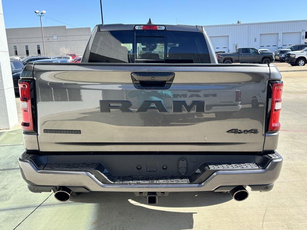 RAM 1500 Big Horn Crew Cab SWB 4WD 2026