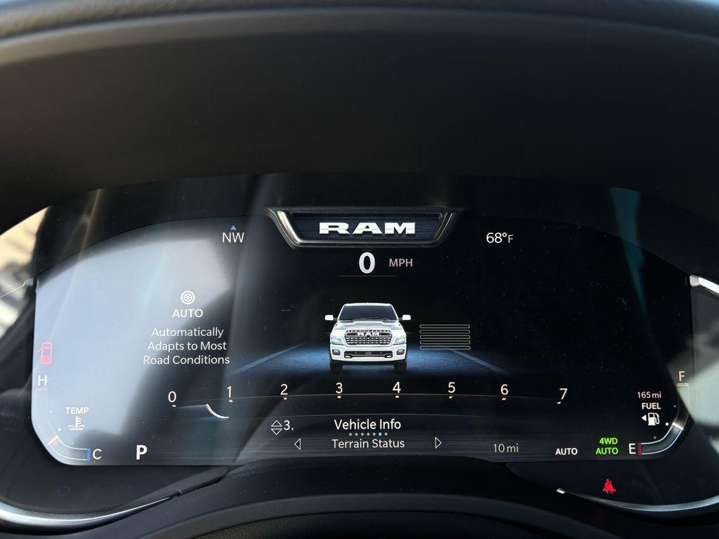 RAM 1500 Big Horn Crew Cab SWB 4WD 2026