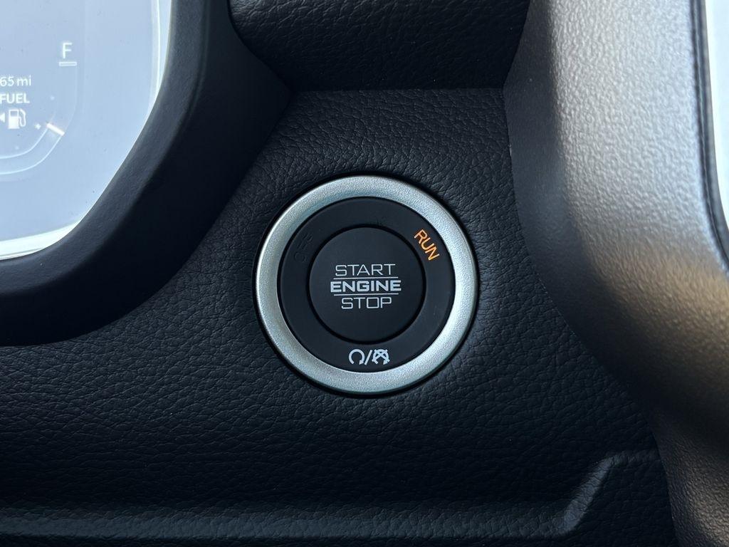 RAM 1500 Big Horn Crew Cab SWB 4WD 2026