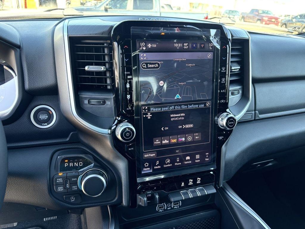 RAM 1500 Big Horn Crew Cab SWB 4WD 2026