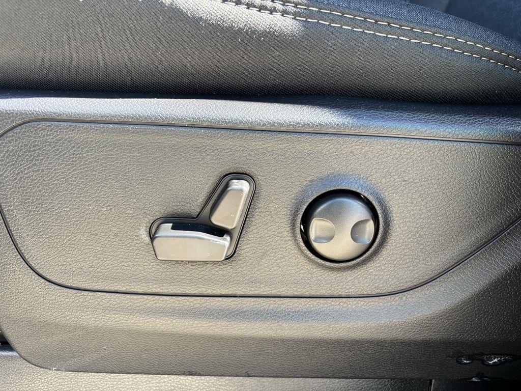 RAM 1500 Big Horn Crew Cab SWB 4WD 2026