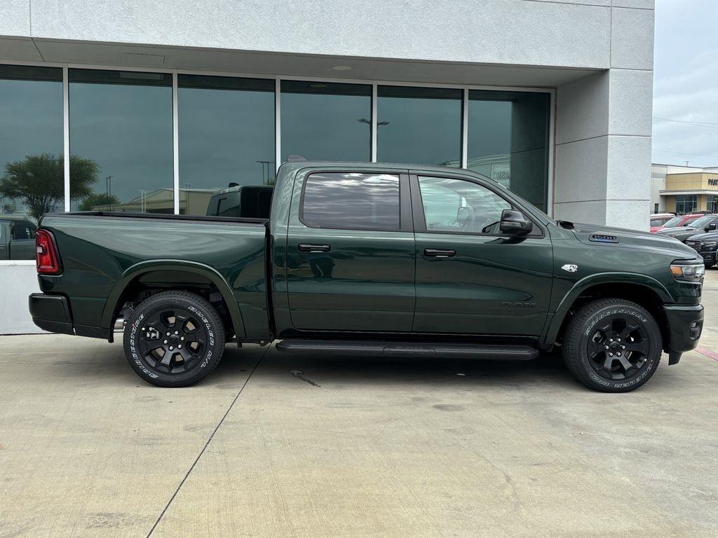 RAM 1500 Big Horn Crew Cab SWB 4WD 2026