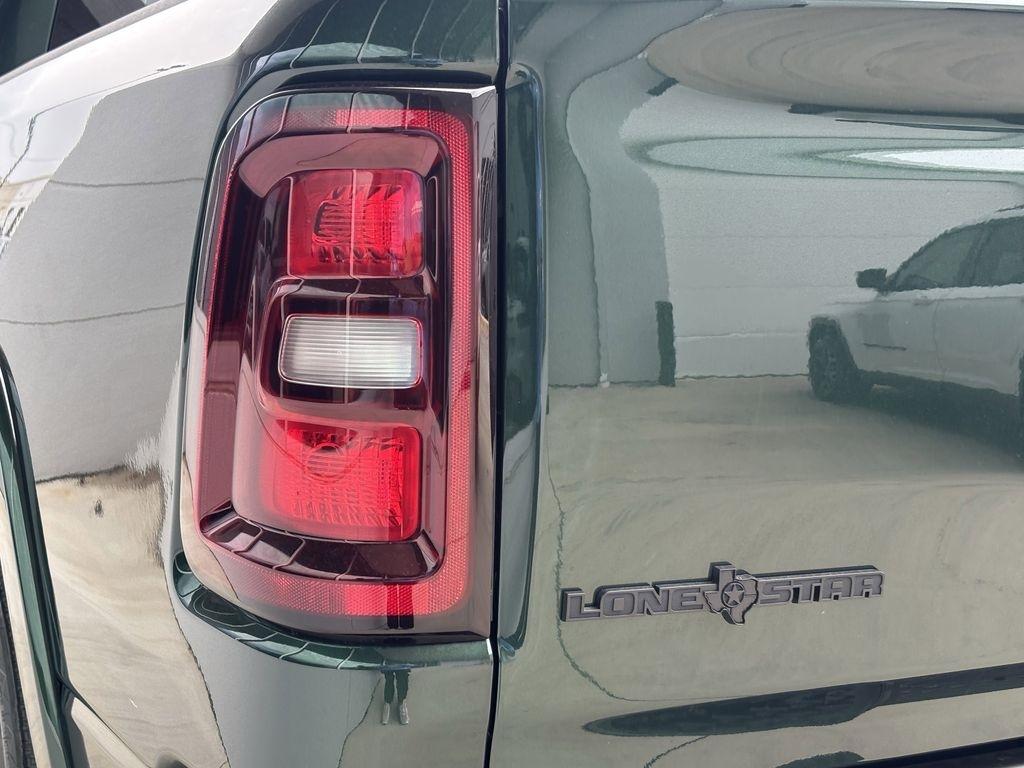 RAM 1500 Big Horn Crew Cab SWB 4WD 2026