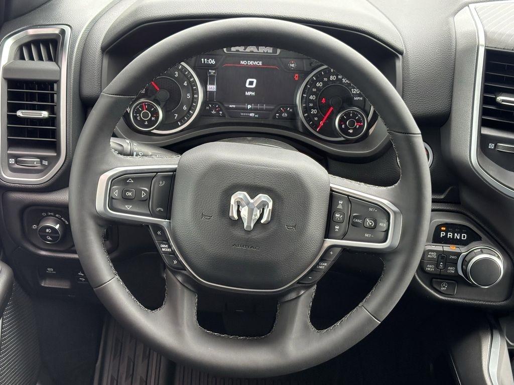 RAM 1500 Big Horn Crew Cab SWB 4WD 2026