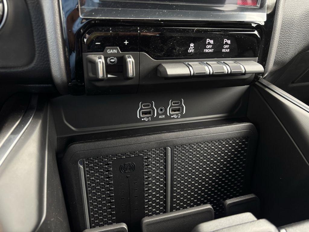 RAM 1500 Big Horn Crew Cab SWB 4WD 2026