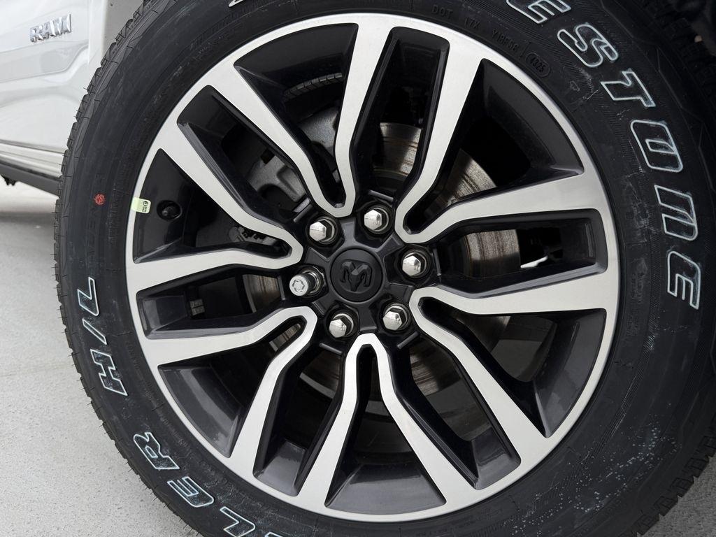 RAM 1500 Limited Crew Cab SWB 4WD 2026