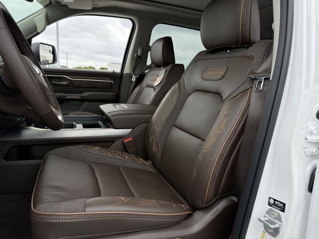 RAM 1500 Limited Crew Cab SWB 4WD 2026