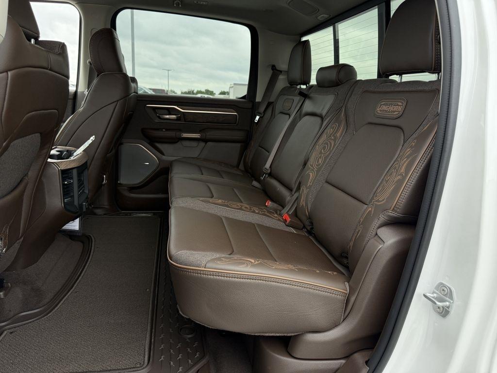 RAM 1500 Limited Crew Cab SWB 4WD 2026
