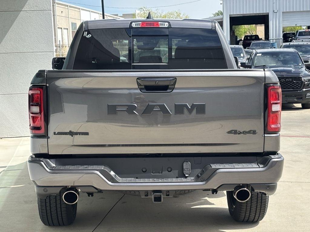 RAM 1500 Big Horn Crew Cab SWB 4WD 2026