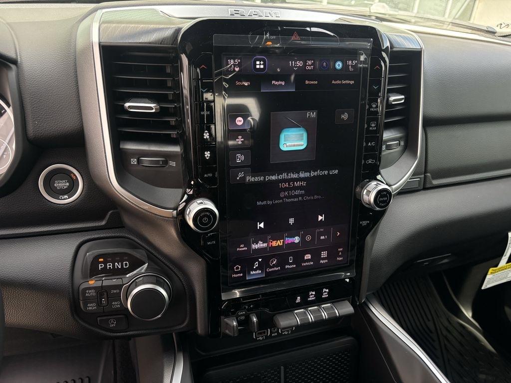 RAM 1500 Big Horn Crew Cab SWB 4WD 2026