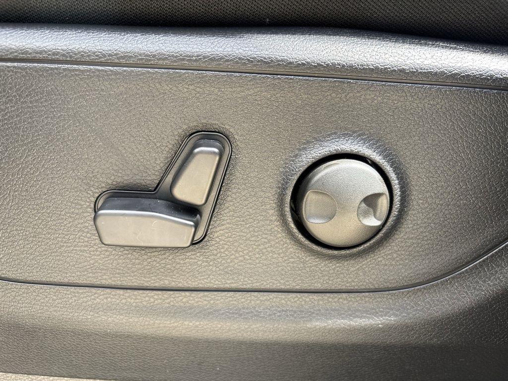 RAM 1500 Big Horn Crew Cab SWB 4WD 2026