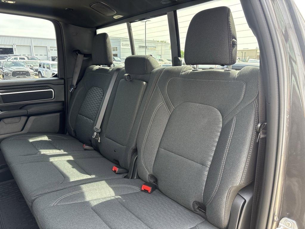 RAM 1500 Big Horn Crew Cab SWB 4WD 2026