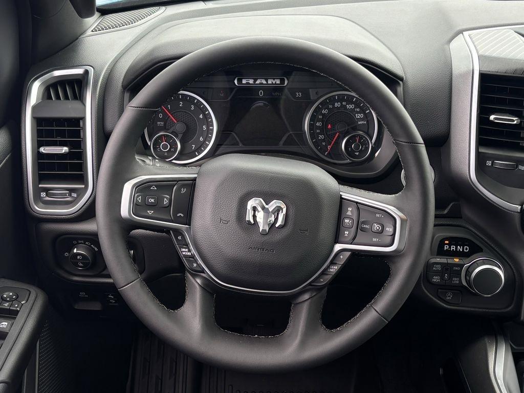 RAM 1500 Big Horn Crew Cab SWB 4WD 2026
