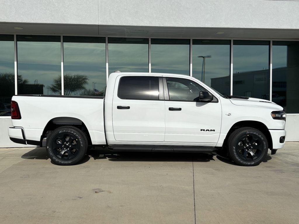 RAM 1500 Tradesman Crew Cab SWB 4WD 2026