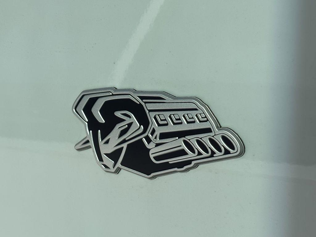 RAM 1500 Tradesman Crew Cab SWB 4WD 2026