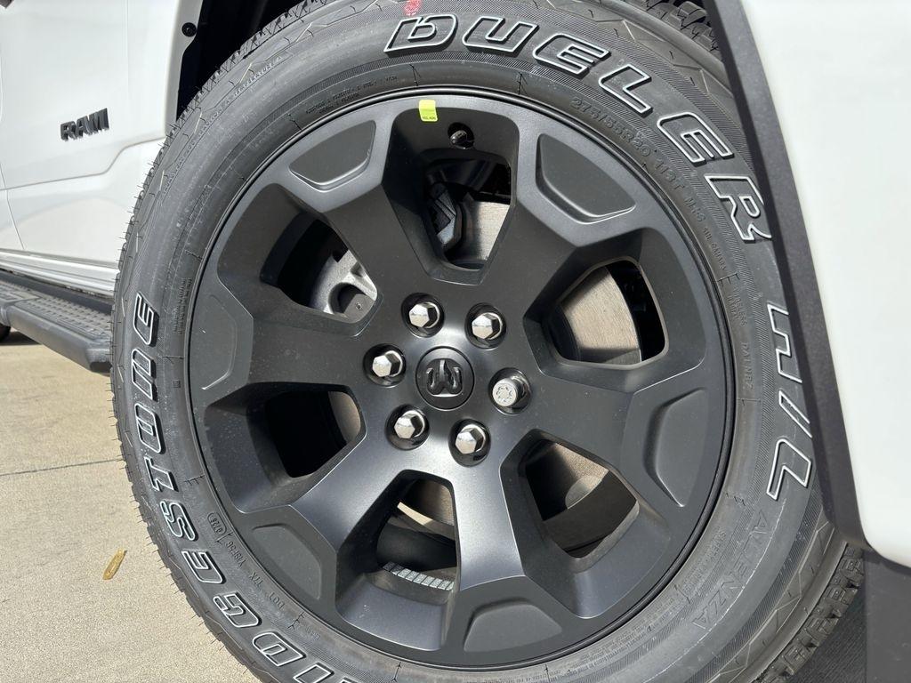 RAM 1500 Tradesman Crew Cab SWB 4WD 2026