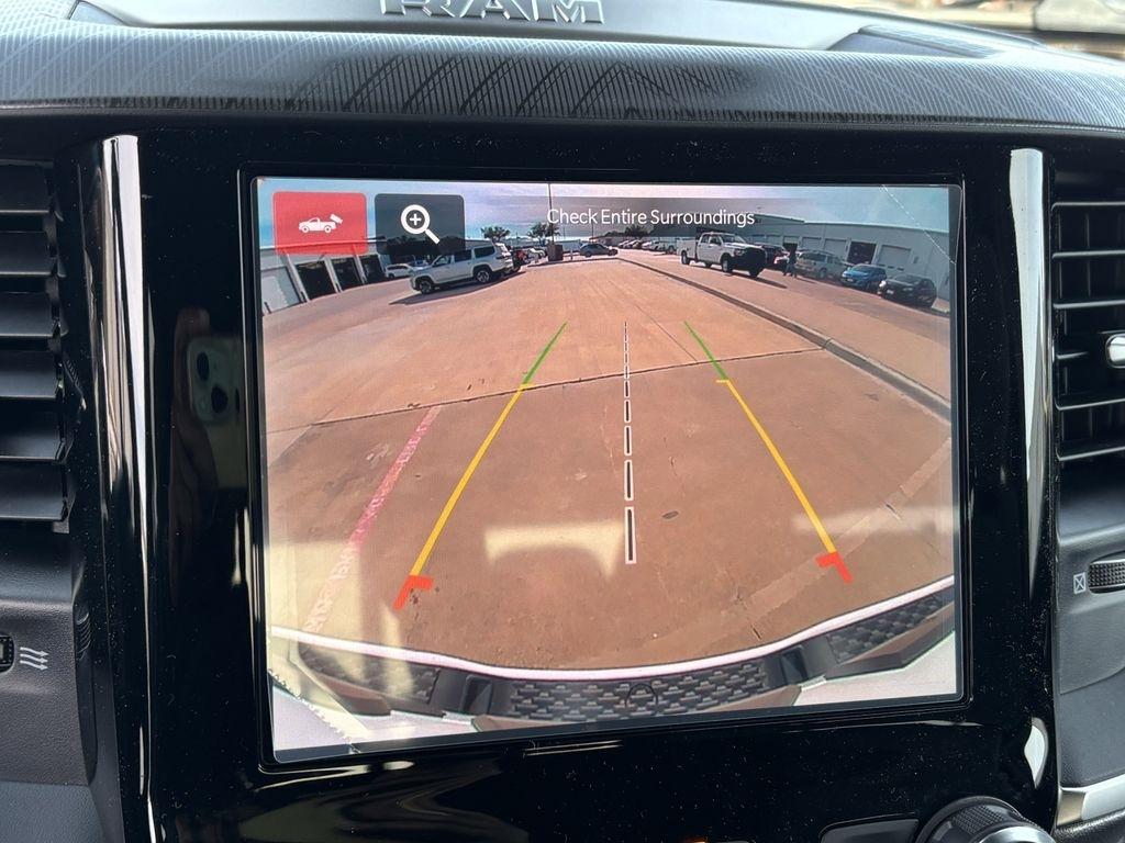 RAM 1500 Tradesman Crew Cab SWB 4WD 2026