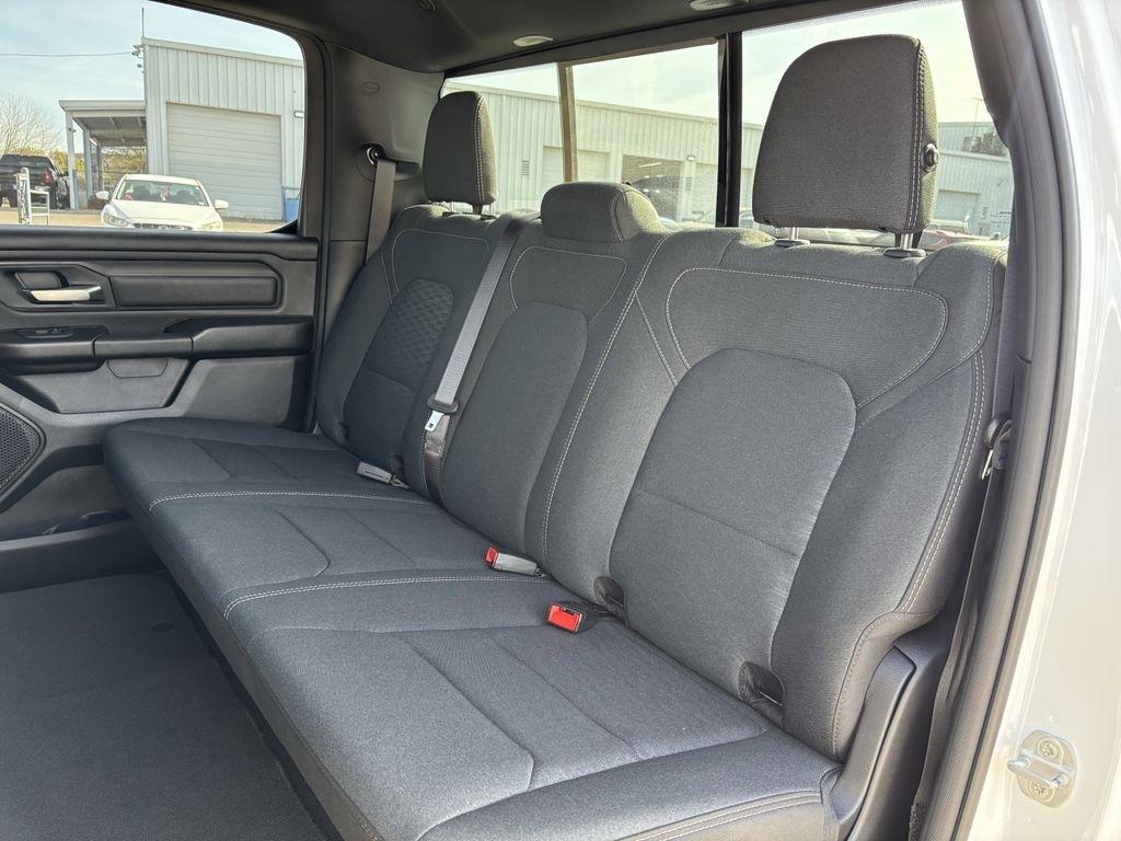 RAM 1500 Tradesman Crew Cab SWB 4WD 2026